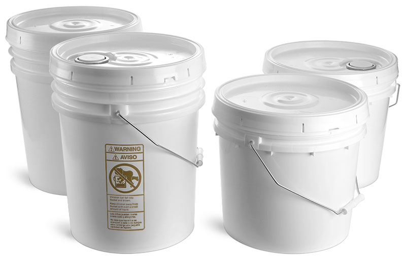 Plastic Pails, White w/ Cover and Handle